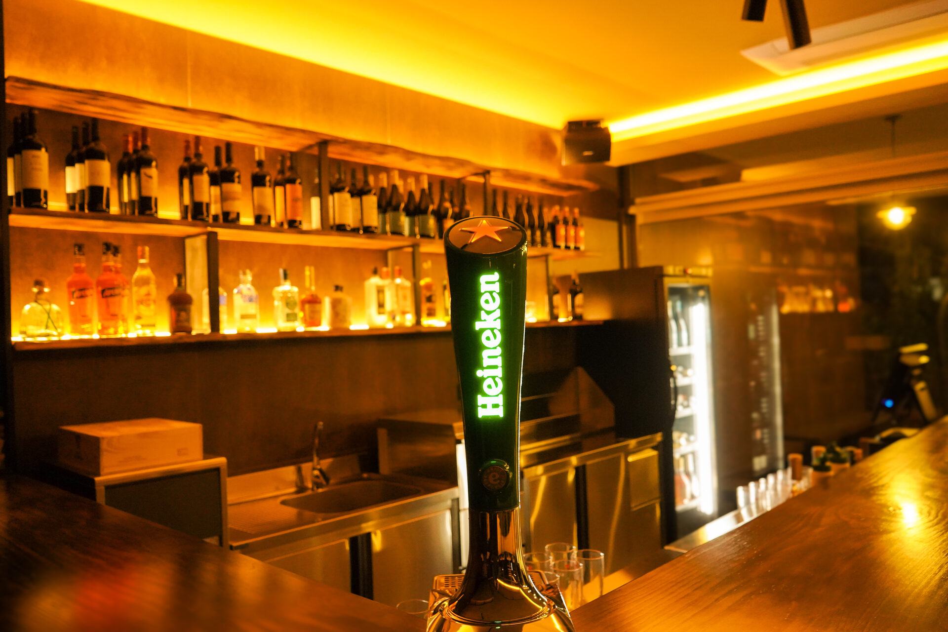 Bar da Casa d'Amares à noite